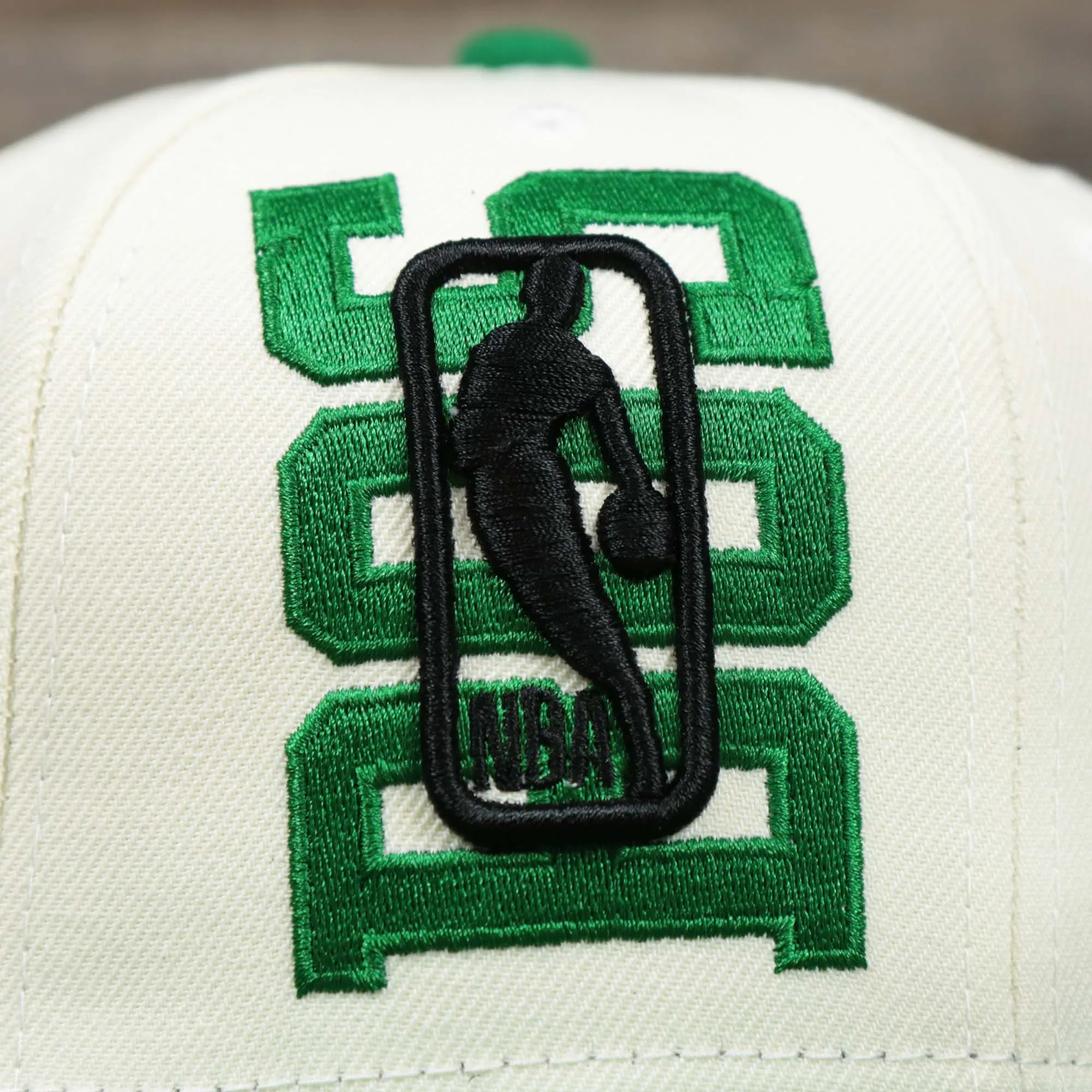 Boston Celtics NBA 2022 Draft Gray Bottom 9Fifty Snapback | New Era Cream/Kelly Green