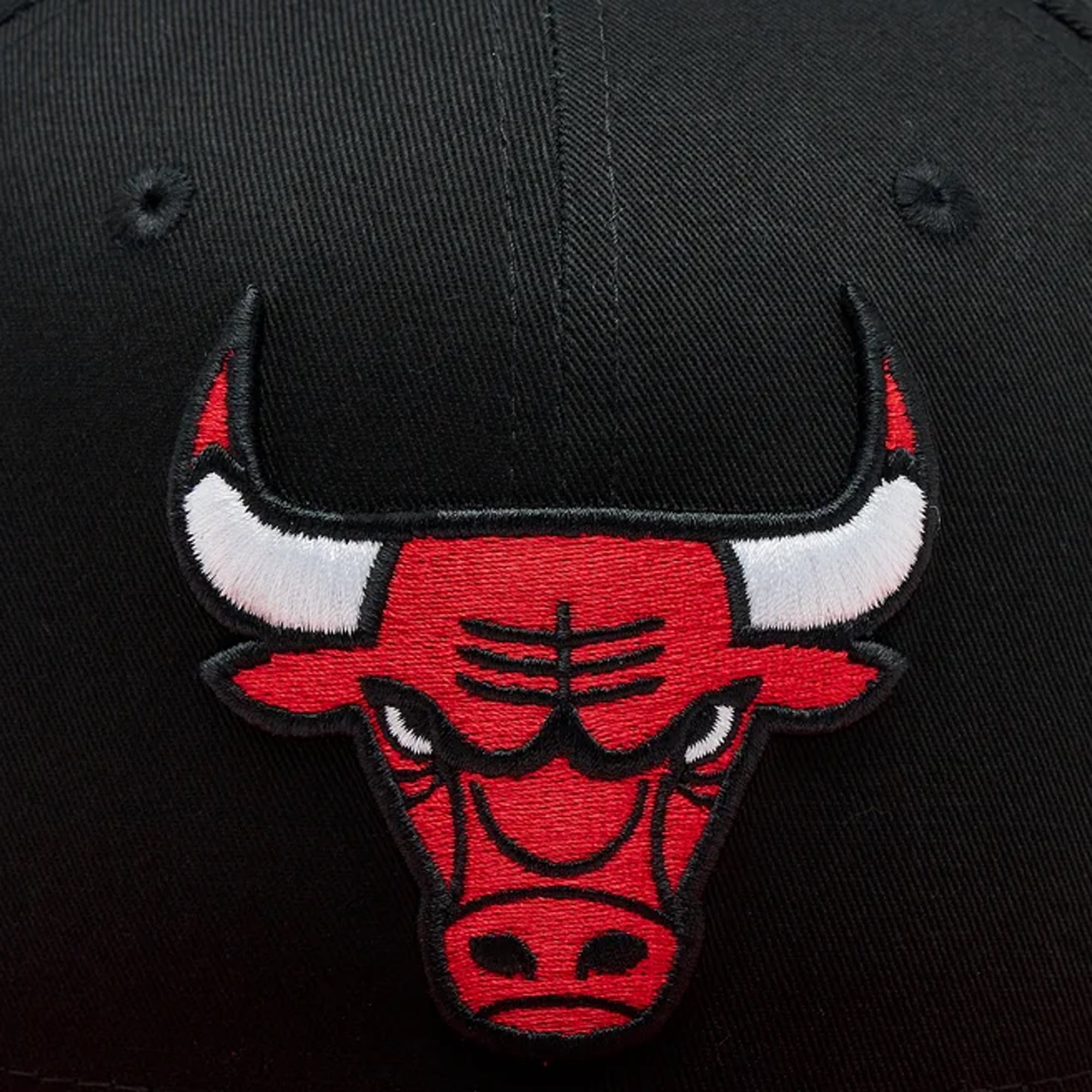 CHICAGO BULLS TEAM SIDE PATCH BLACK 9FIFTY SNAPBACK CAP 'BLACK'