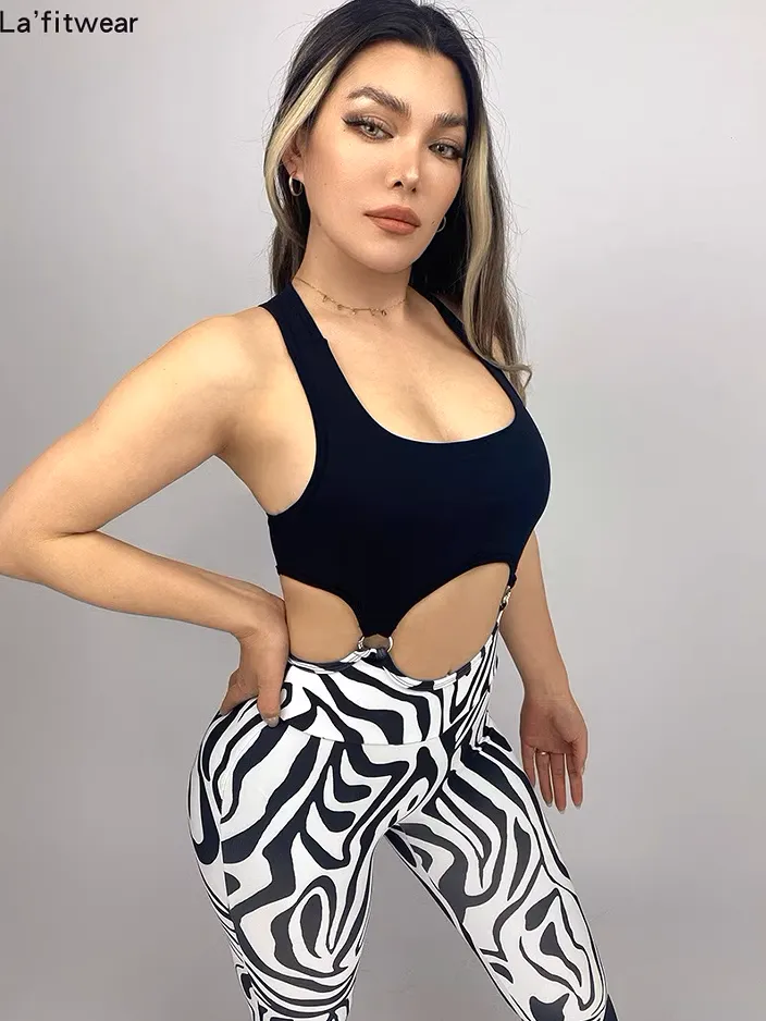 La Fitwear Scheming Legging Type Girl Play Sexy Zebra