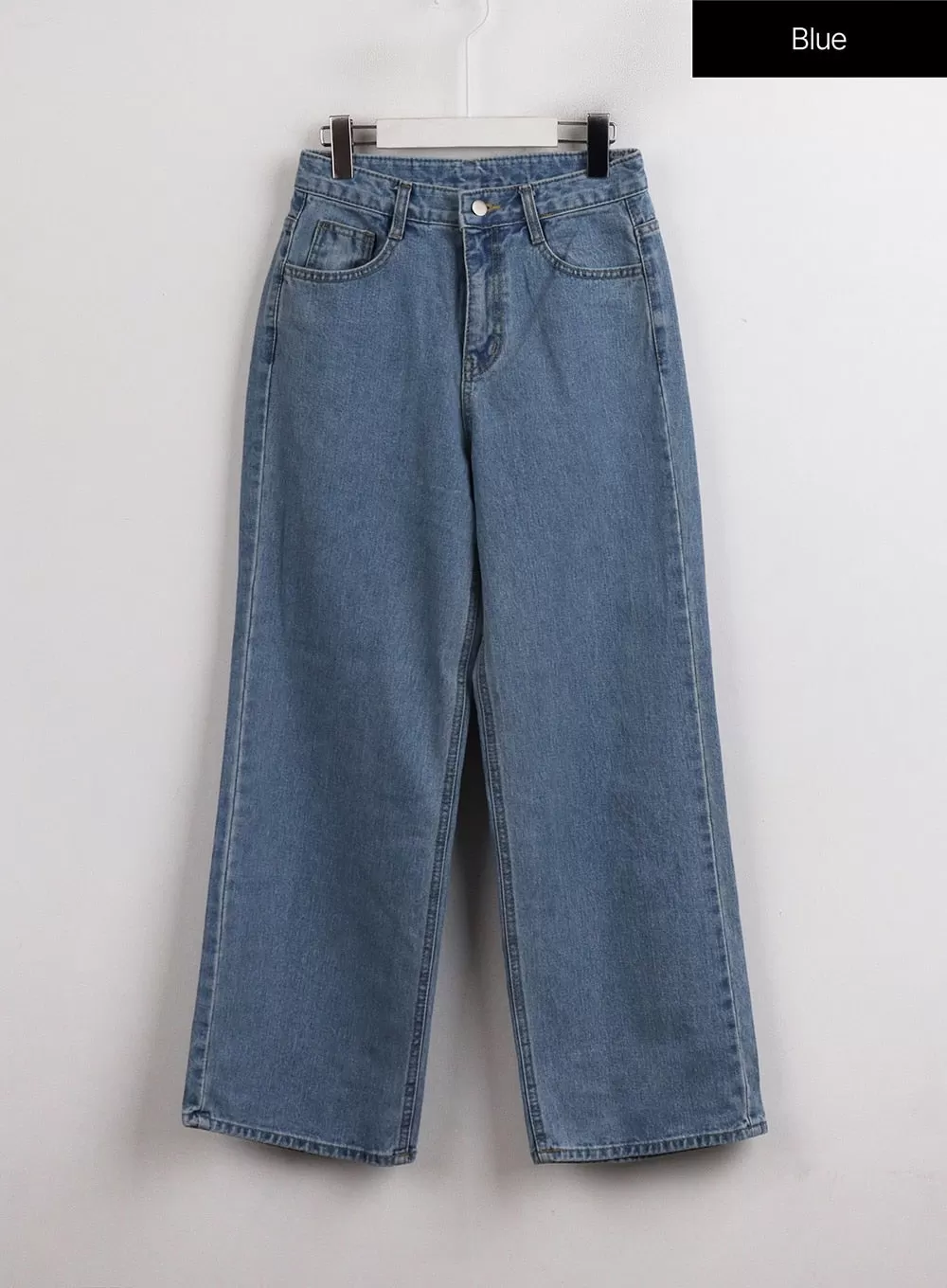 Light Washed Straight Leg Jeans OJ422