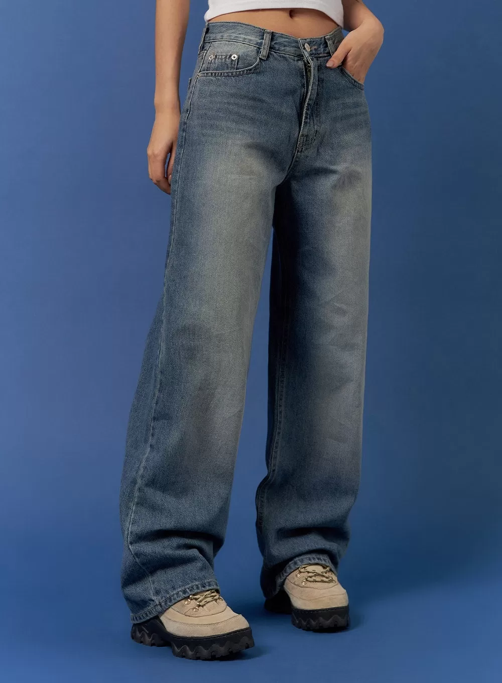 Solid Straight Leg Jeans CJ425