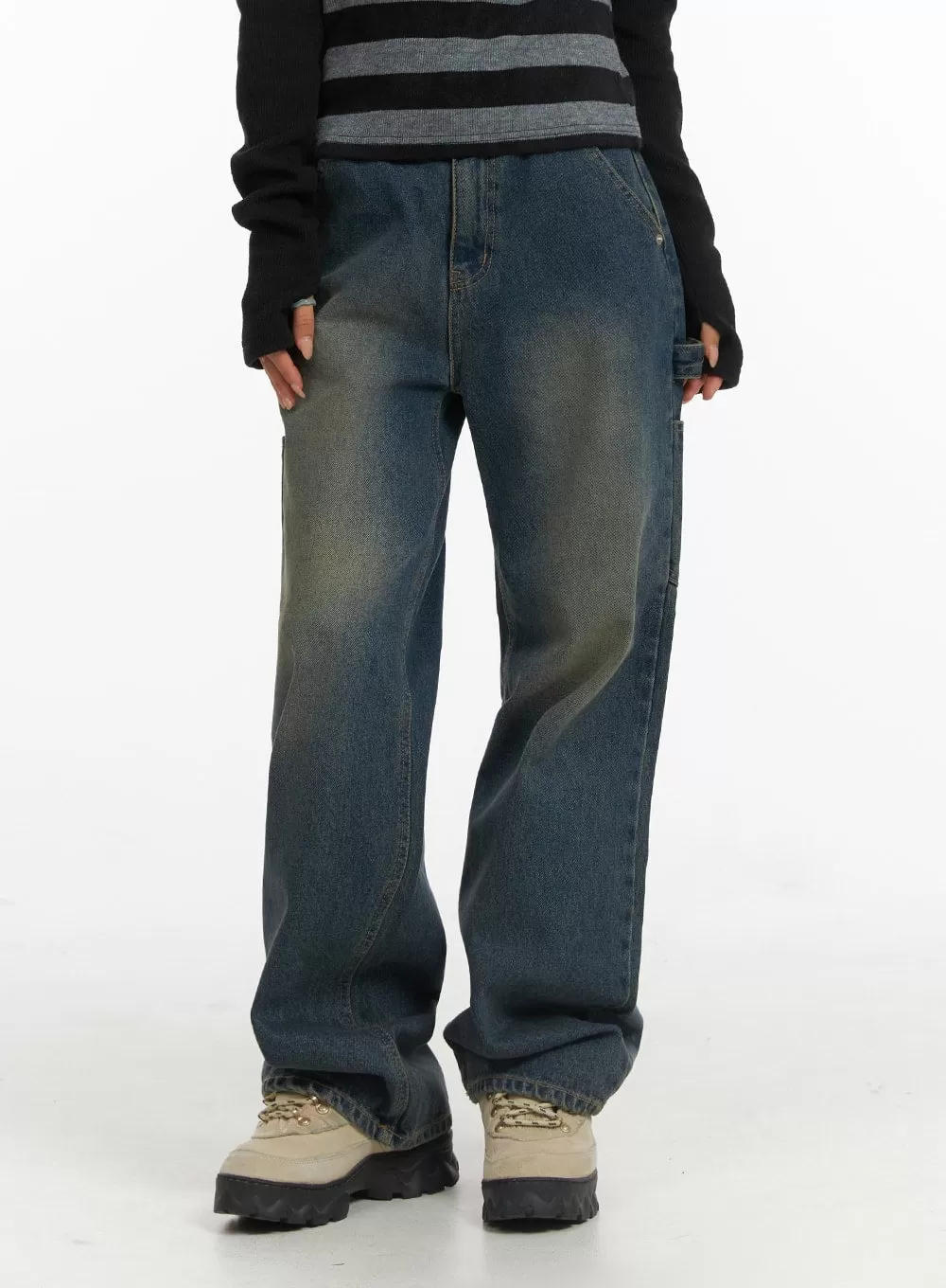 Washed Straight-Leg Jeans CJ417