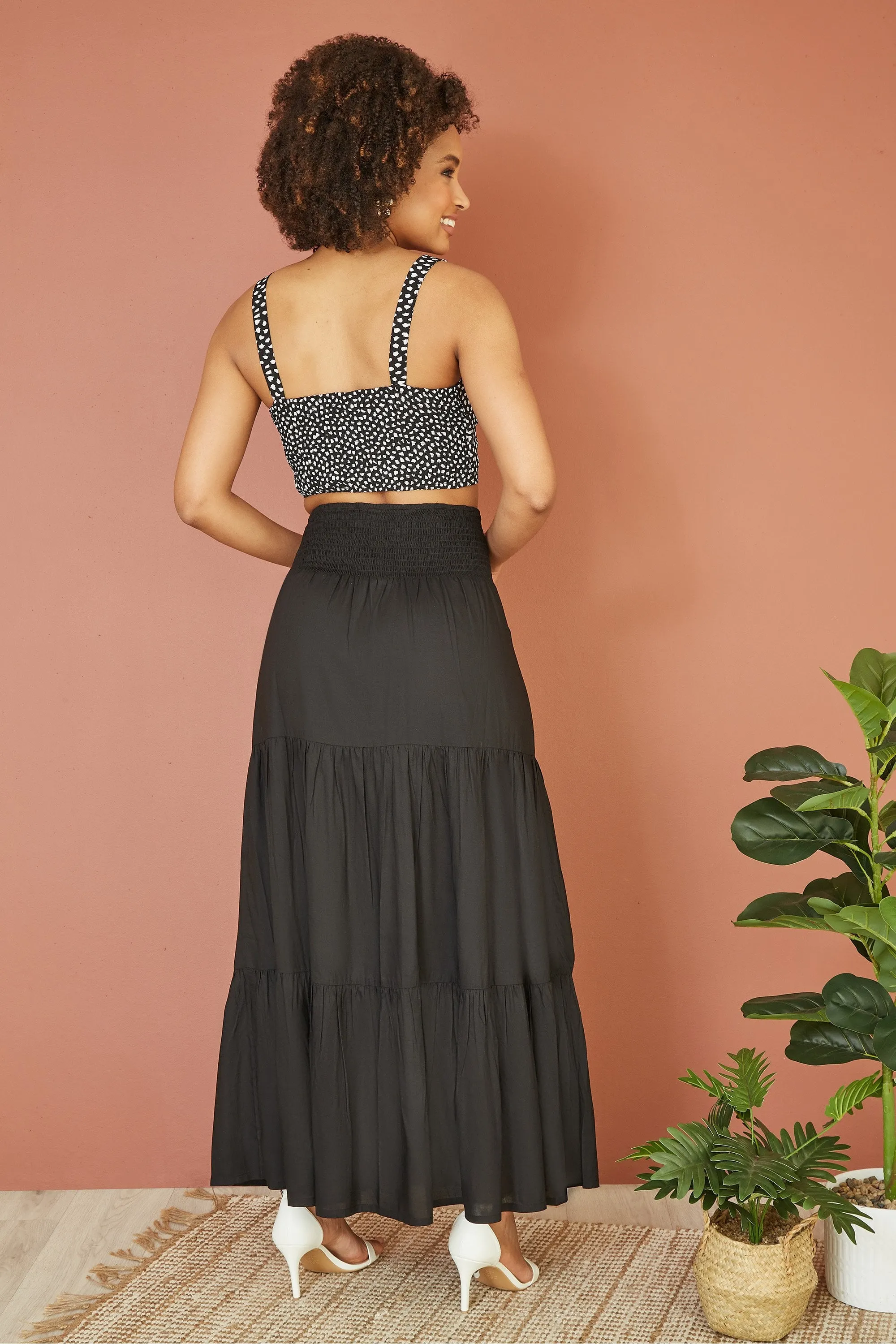 Yumi Black Ruched Waist Tiered Midi Skirt